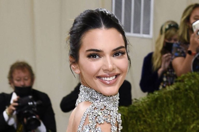 Kendall Jenner poses in a bikini in the snow